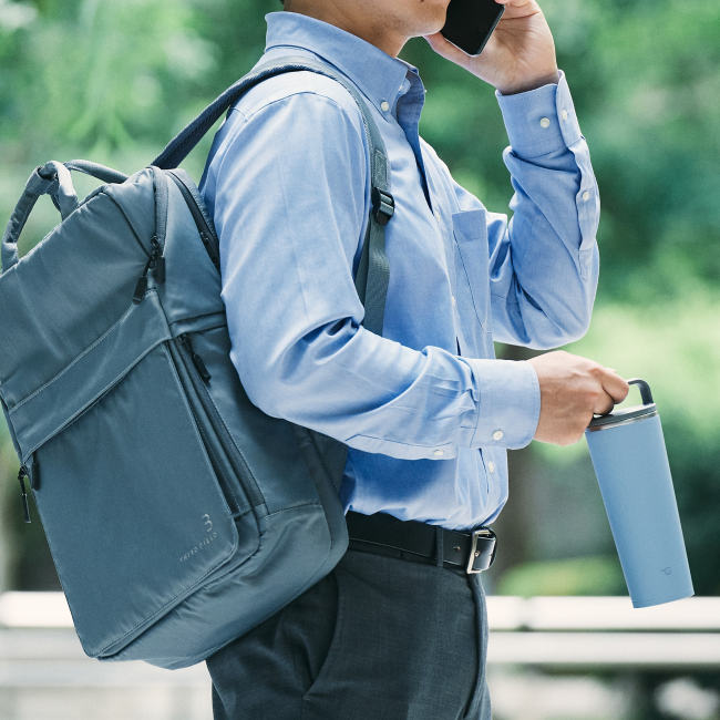 SX-JA40-AM<br>ワークタイムに、もっと日々の心地よさを。<br>漏れない密栓タイプなので通勤カバンにもサッと入れられる。